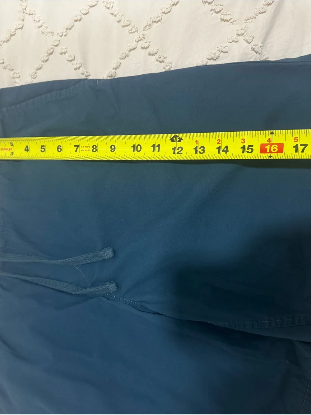 Banana Republic Men’s Deck Shorts Size L Blue Drawstring Elastic Waist
